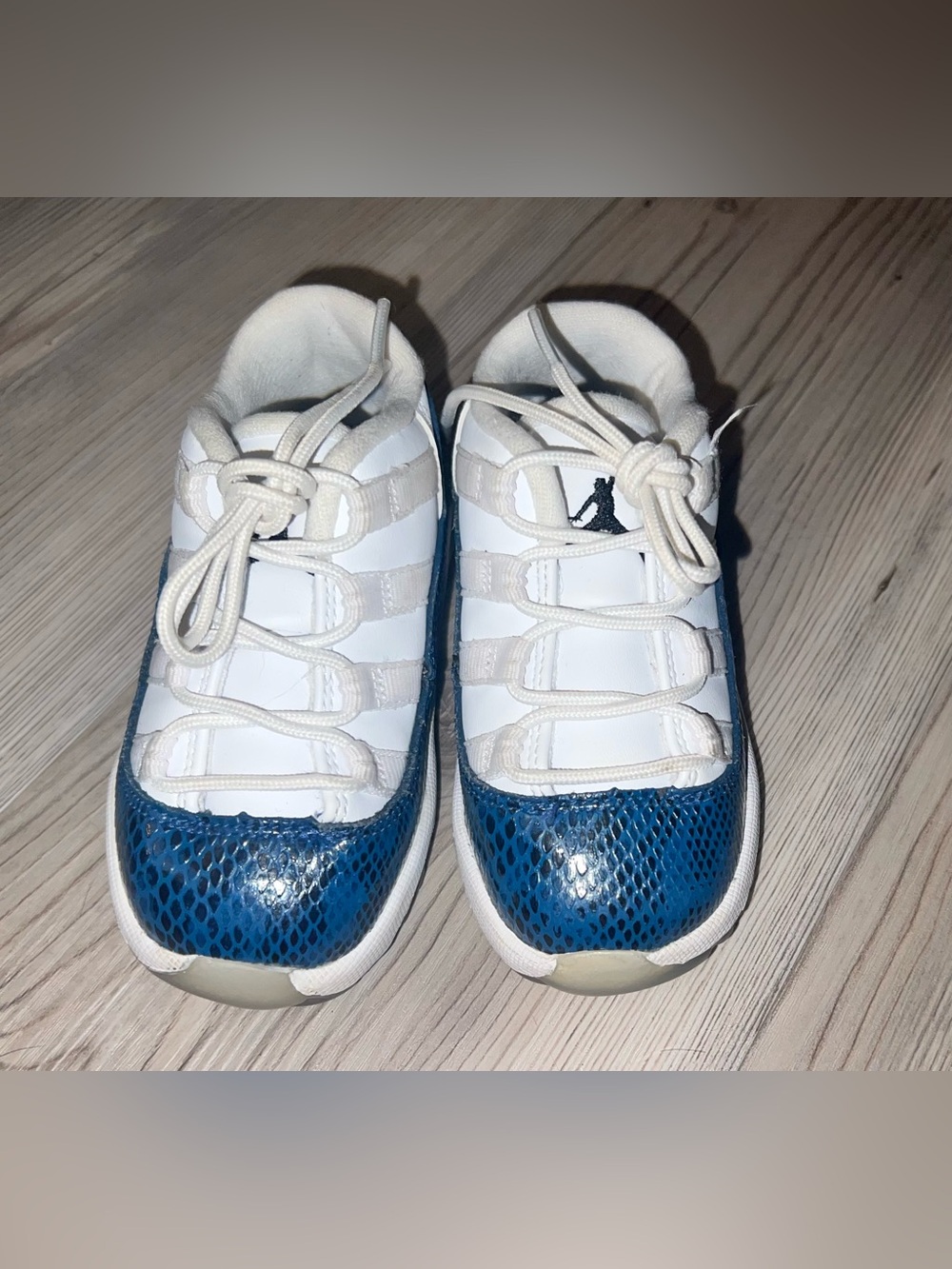 Jordan Toddler Air Jordan 11 Low Retro "Blue Snakeskin" sneakers 7C